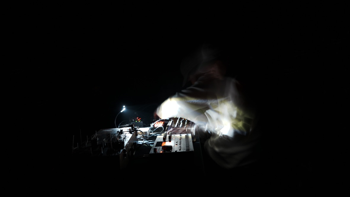 vvekapipo artist photograph 7